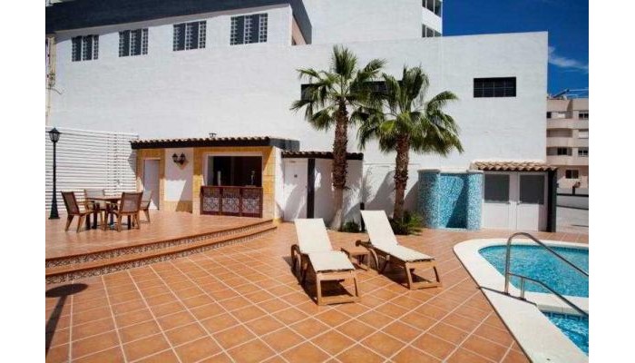 Hotel La Familia Gallo Rojo poza 0