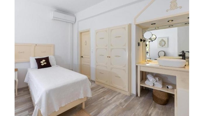 Hotel Galaxa Mansion poza 12