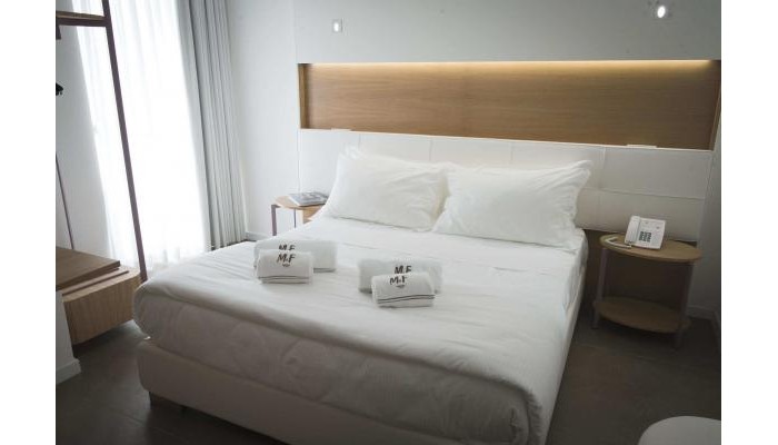 M And F Hotel poza 3