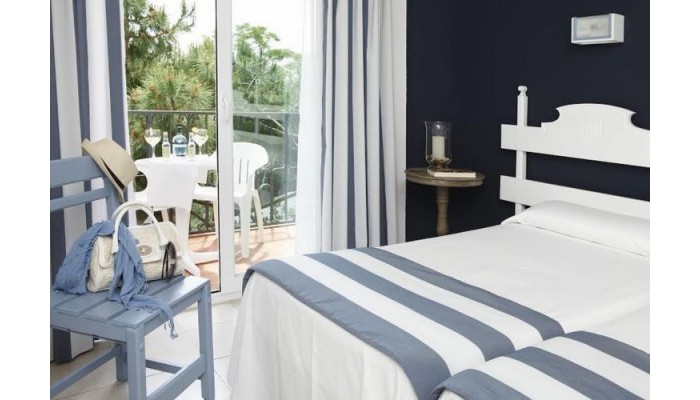 Els Pins Hotel poza 3