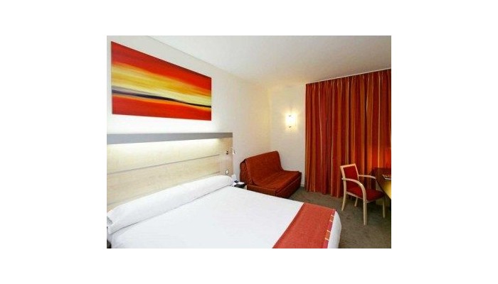 Hotel B And B Girona poza 4