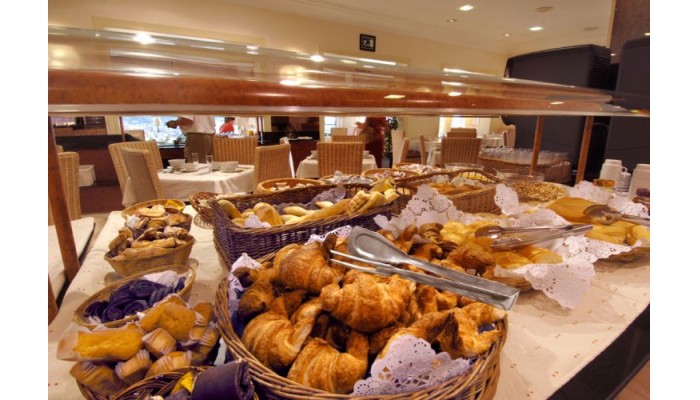 Hotel Montjoi poza 3