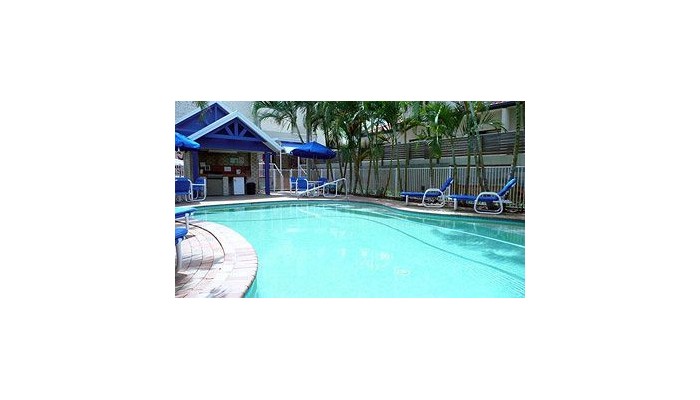 Budds Beach Apartments poza 2