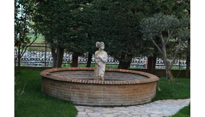 Hotel Onufri poza 21