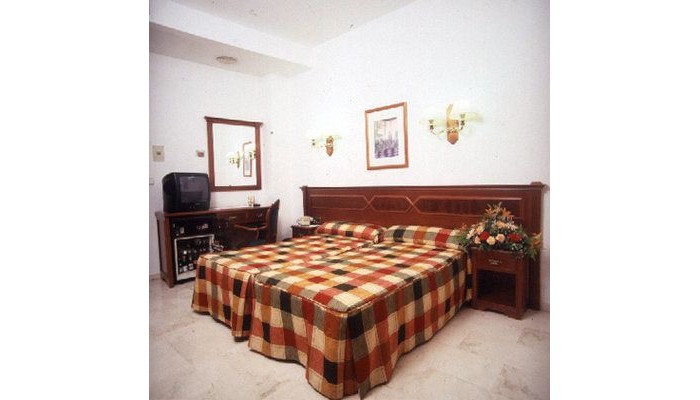 Hotel Reina Cristina poza 3