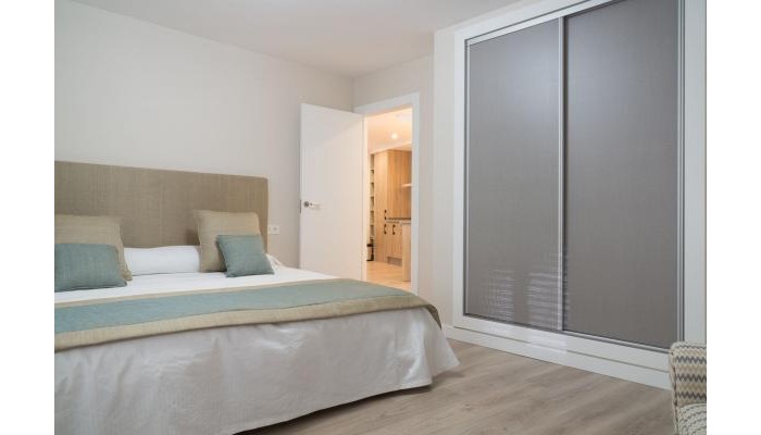 Hotel Tuanfitrion Suite Ganivet poza 9