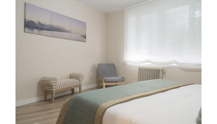 Hotel Tuanfitrion Suite Ganivet poza 5