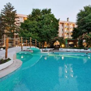 poza Hotel Ljuljak (Lyulyak)