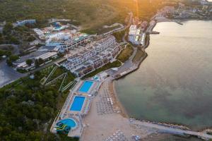 poza telefon White Lagoon Resort