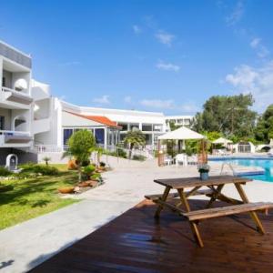 poza Hotel Happy Days