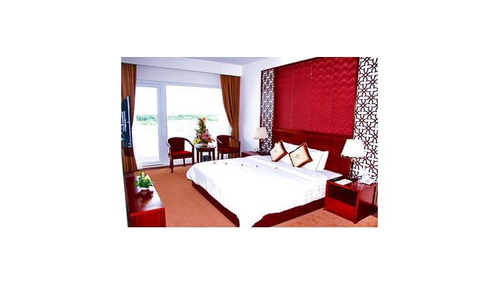 Century Riverside Hotel Hue poza 3