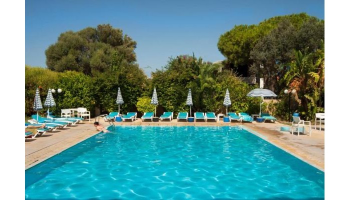 Kassandra Family Aparthotel poza 15