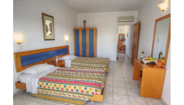 Kassandra Family Aparthotel poza 4