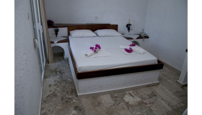 Achlia Hotel & Apartments poza 3