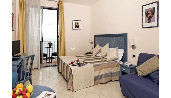 Hotel Metropol poza 3