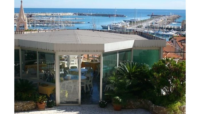 Hotel Robinia poza 1