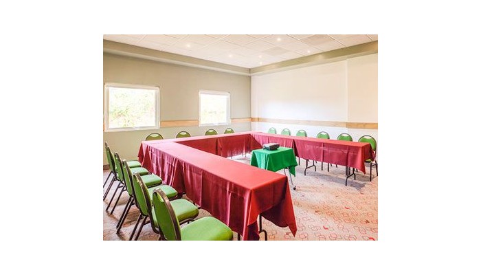 Hotel Ibis Guadalajara Expo poza 3