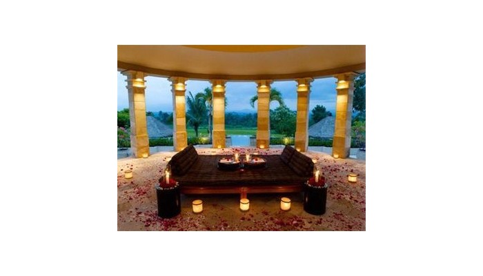 Hotel Amanjiwo poza 11