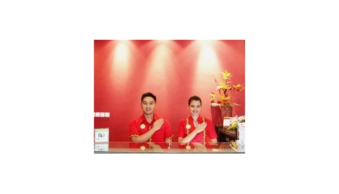 Hotel At Hom Premiere Cilacap poza 4