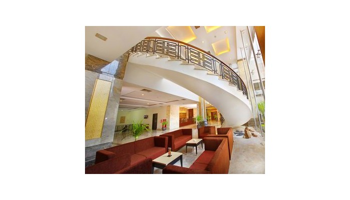 Hotel Gino Feruci Kebon Jati poza 3