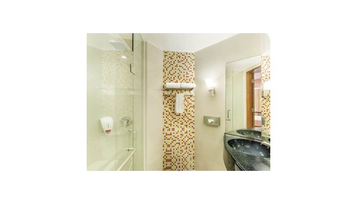 Hotel Ibis Semarang Simpang Lima poza 10