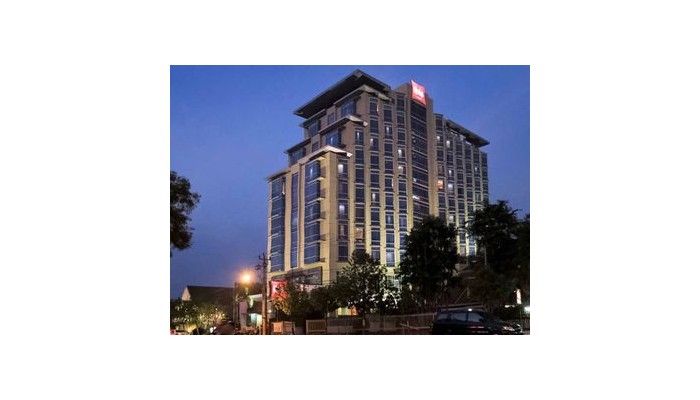 Hotel Ibis Semarang Simpang Lima poza 0