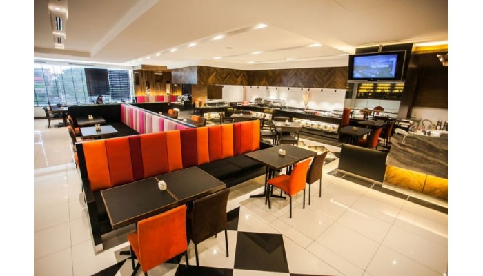 Crystal Crown Hotel poza 3