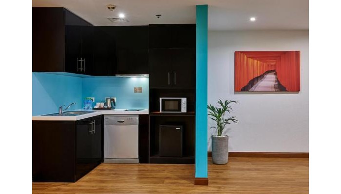 Ramada Hotel Suites & Apartments By Wyndham Dubai Jbr poza 14