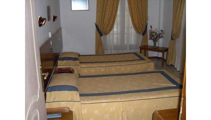 Hotel Famissi poza 7