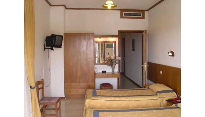 Hotel Famissi poza 6