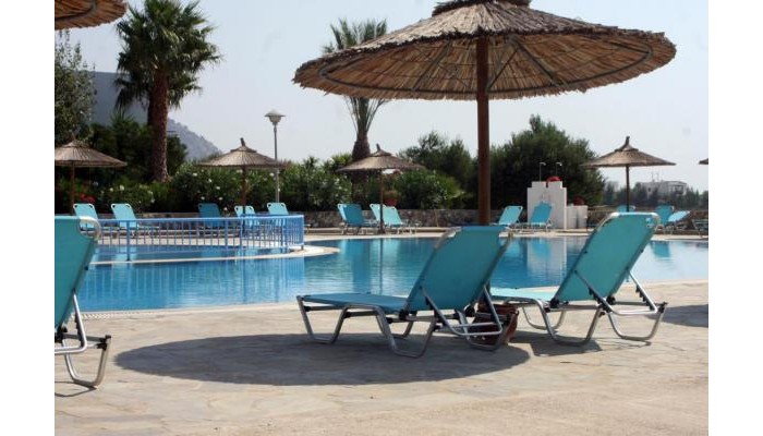 Evripides Village poza 14