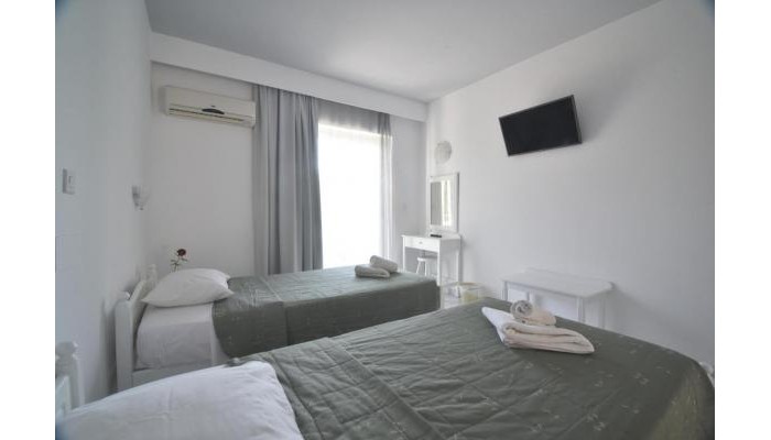 Evripides Village poza 4