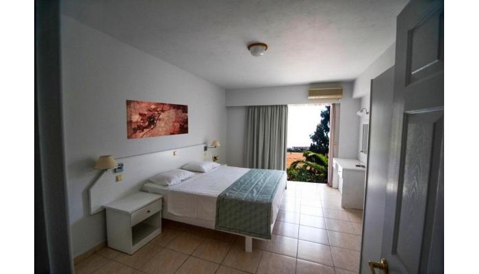 Evripides Village poza 6