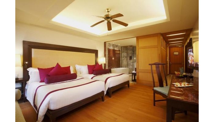 Centara Grand Beach Resort Phuket poza 8