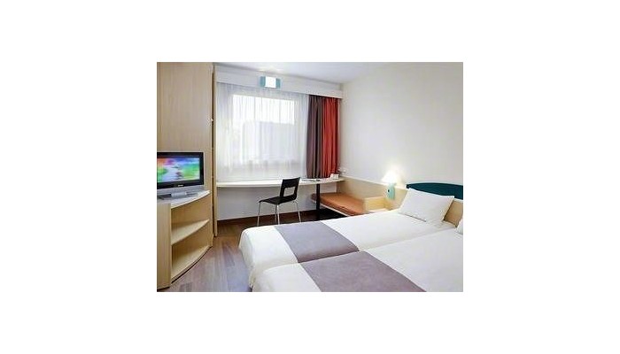 Hotel Ibis Katowice Zabrze poza 4