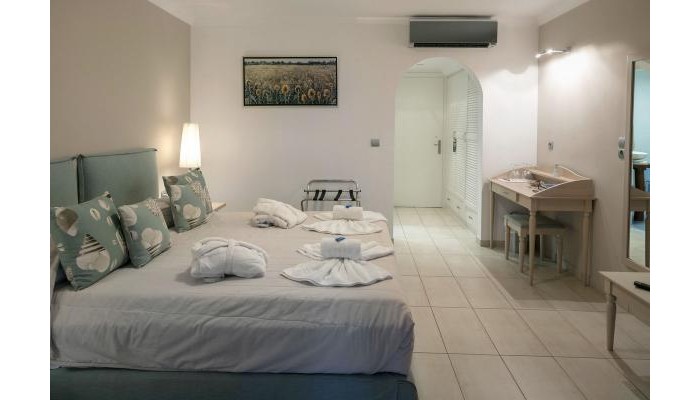 Magic Hotel poza 21