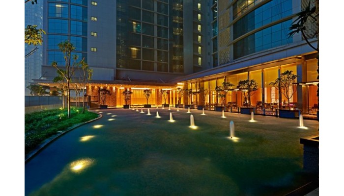 V E Hotel & Residence poza 9