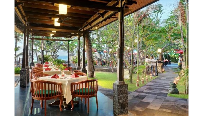 Legian Beach Hotel poza 9