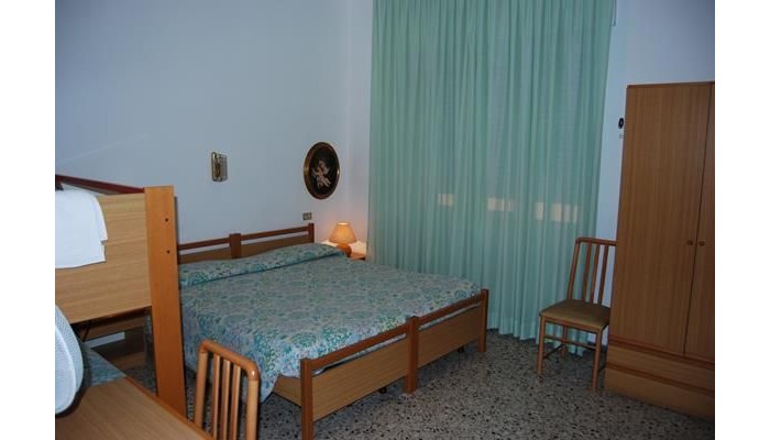 Hotel Dora poza 4
