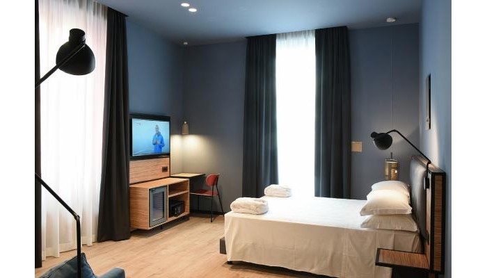 The Poet Hotel poza 9