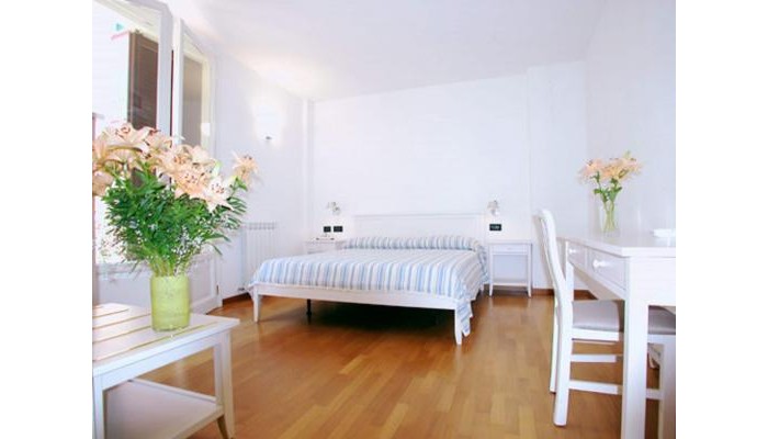 The Poet Hotel poza 0