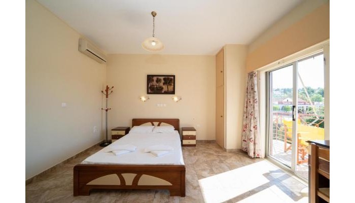 Lorenzo House Apartments poza 2