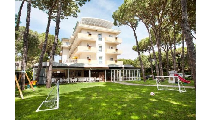 Aparthotel La Pineta poza 0