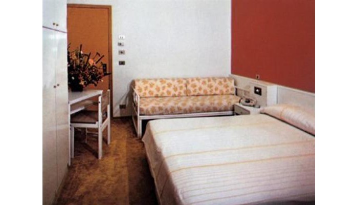 Christian Hotel poza 4