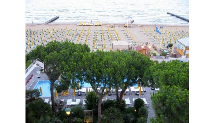 Hotel Majestic poza 4