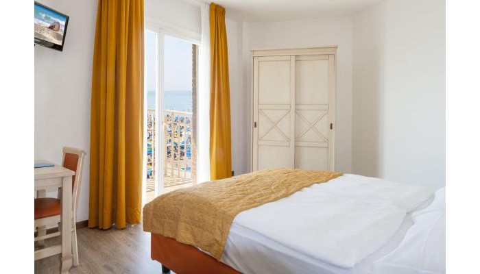 Regents Hotel poza 8