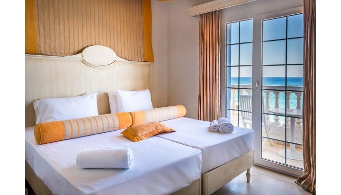 Elmi Beach Hotel & Suites poza 2