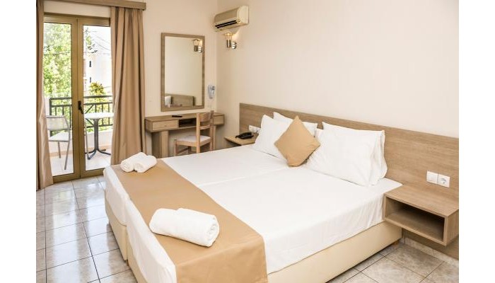 Elmi Beach Hotel & Suites poza 4