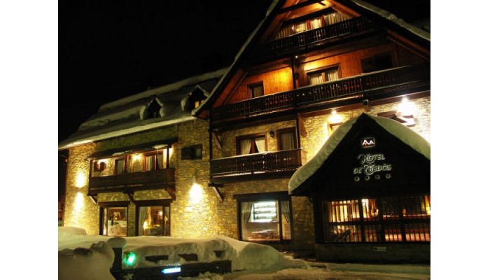 Hotel De Tredos poza 2