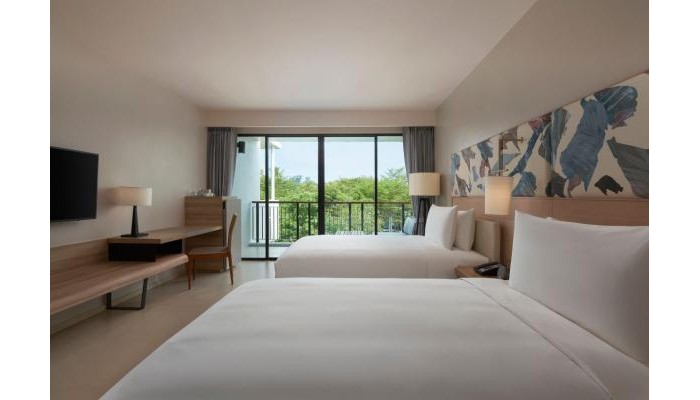 Le Meridien Phuket Mai Khao Beach Resort poza 7